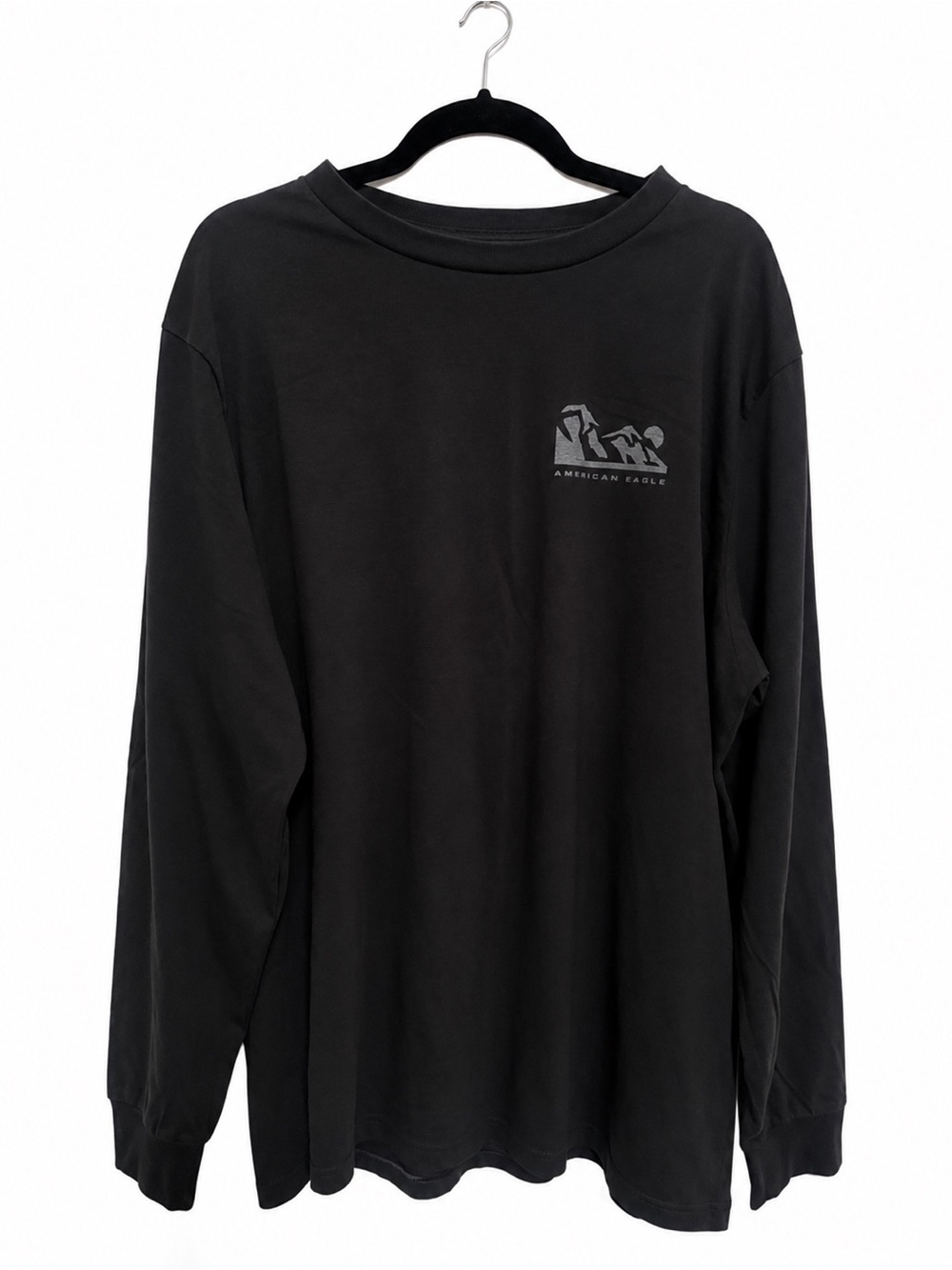 American Eagle Outfitters Black Long-Sleeve Graphic Tee